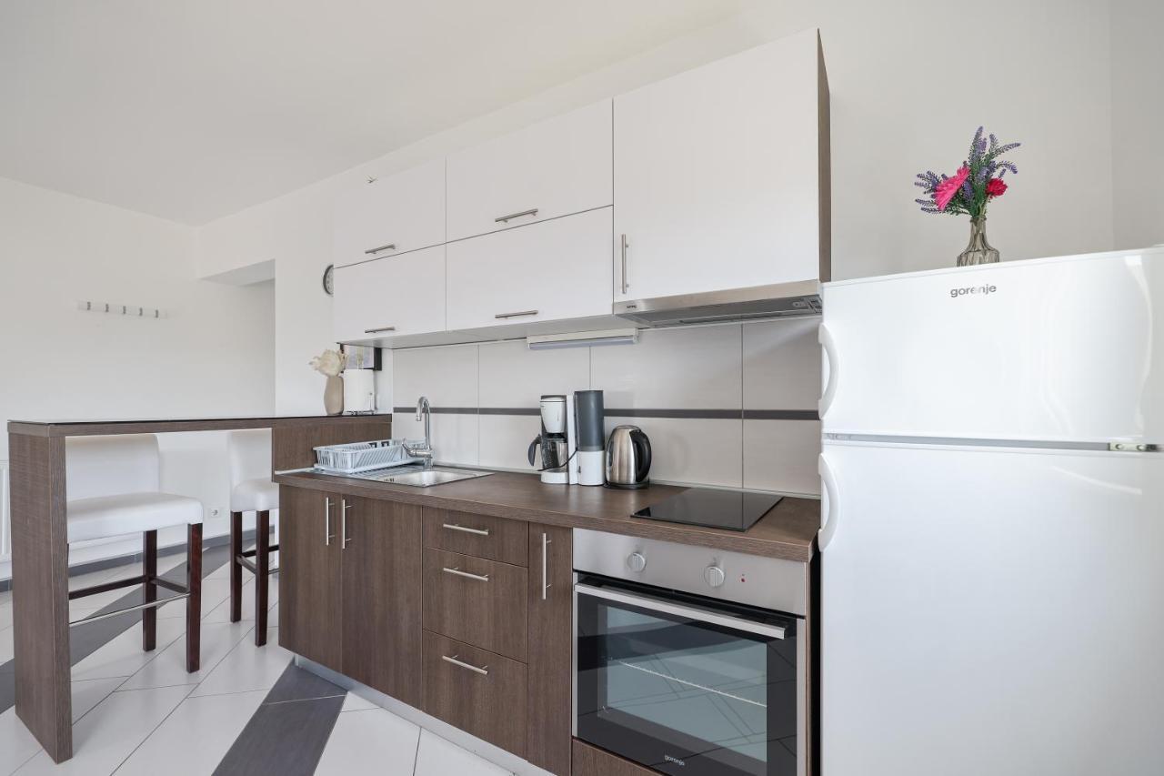 ביבינייה Apartments Nicola With Private Pool מראה חיצוני תמונה