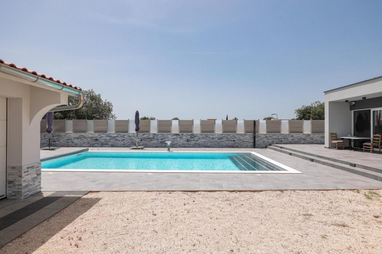 ביבינייה Apartments Nicola With Private Pool מראה חיצוני תמונה
